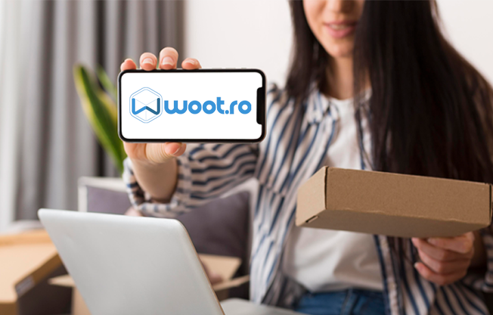 Poza cu o serie de colete online trimise de o doamna prin woot.ro